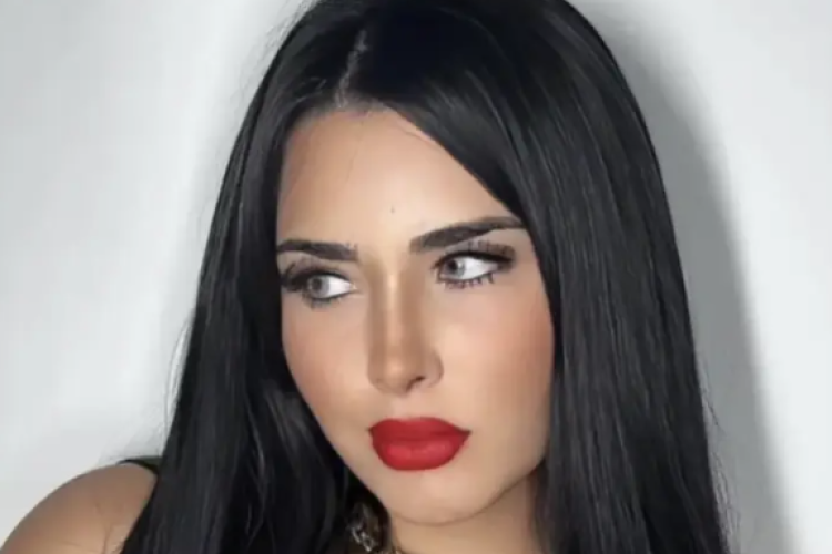 Vídeo Adriana Olivarez Filtrado Viral en las X Twitter y TikTok, mexicoamericana que triunfa en OnlyFans