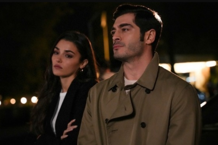 Sinopsis Drama Turki Bambaska Biri (Another Love), Kisah Cinta Manis Burak Deniz dan Hande Ercel