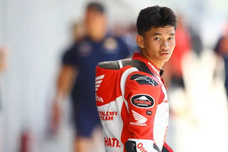 Rider Muda Indonesia Fadillah Arbi Aditama Melejit di Seri Akhir FIM JuniorGP World Championship 2023 Taklukkan Ricardo Tormo