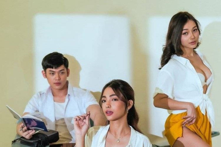 Link Nonton Top 1 (2024) Vivamax Sub Indo Full Movie HD Film Semi Filipina yang Dibintangi Angeli Khang, Albie Casiño, dan Shiela Snow