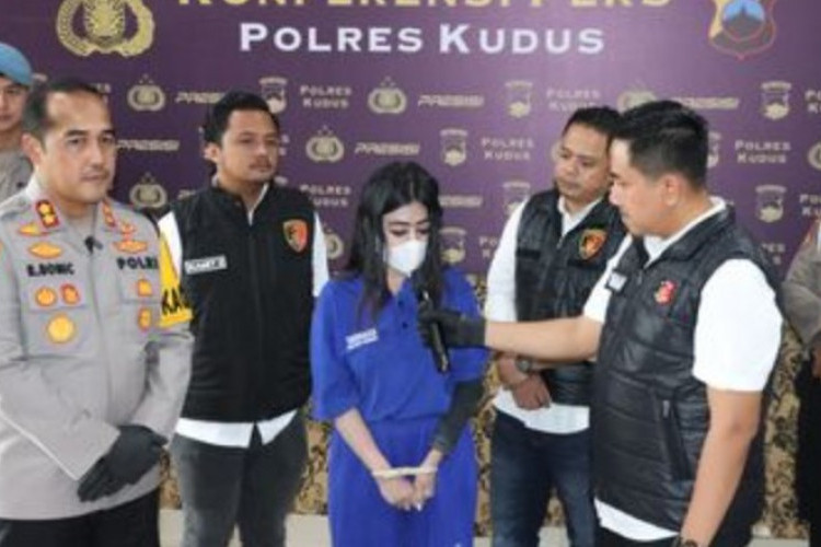 Mahasiswa Demak Kudus Jual Video Pribadi Foursome Via WA Ditangkap Polisi, Raup Keuntungan 4 Juta Rupiah!