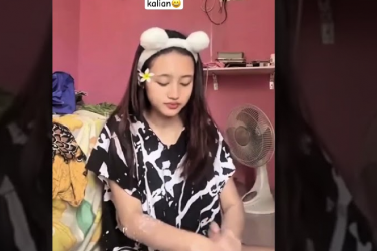 Link Video Shella Ananda Live Daster Full di Tiktok Gratis Download, Rela Buka Bukaan Demi Konten dan Gift?