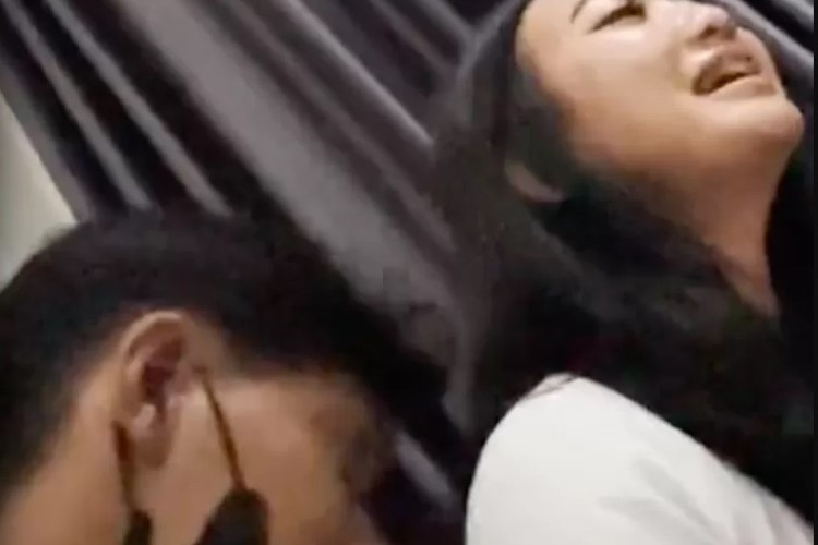 Video Erika Putri Viral 8 Menit Blunder Mp4 Link Asli Tanpa Password: Burgernya Gede Banget Kaya Punya Masnya