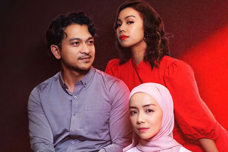 Link Nonton Drama Malaysia Curang Tanpa Niat Episode 29 Sub Indo, Elina Kembali Memergoki Sang Suami Berselingkuh