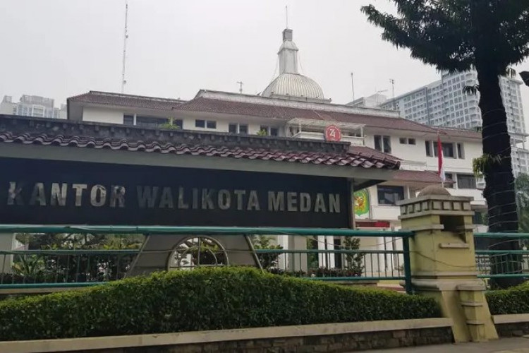 Pemkot Medan Kecolongan, Lurah Tanjung Selamat Jadi Bekingan Pabrik Bacthing Plant Berdiri Tanpa Izin