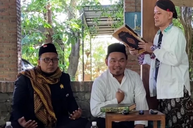 Ini Dia Profil Sosok Maulana Ishaq Viral Mengaku Sebagai Imam Mahdi, Sampai Berani Sumpah di Bawah Al Qur'an?