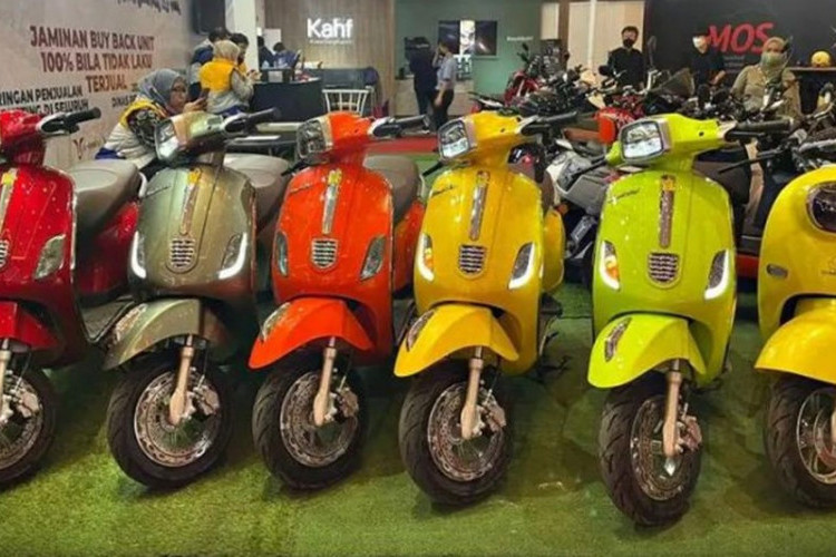 Rekomendasi Motor Listrik Keren Mirip dengan Vespa, Harga Terjangkau Mulai Rp 9 Jutaan!