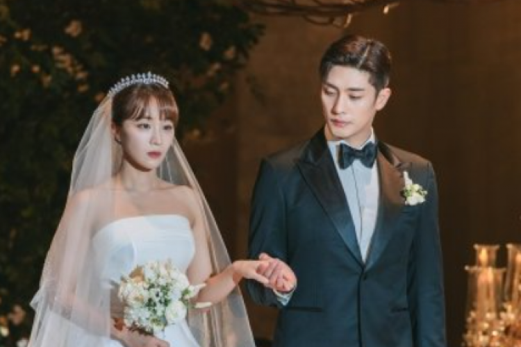 Link Nonton Drama Korea Perfect Marriage Revenge (2023) Episode 7 SUB INDO, Seo Do-guk dan Han Yi-ju Resmi Menikah