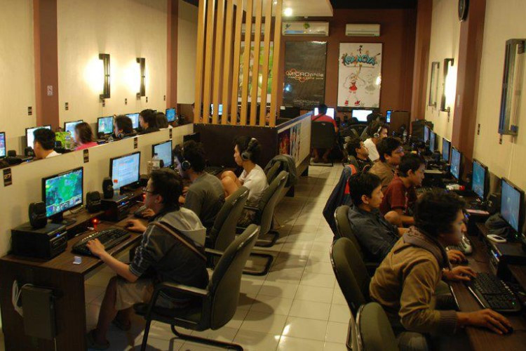 Daftar Alamat Warnet Gaming Terdekat di Bandung Anti Lelet, Push Rank Lancar Jaya di Sini 