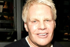 Viral Mike Jeffries Ex Consejero Delegado De Abercrombie Acusado De Tráfico Sexual, Así Son Los Hechos